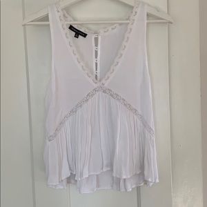 Kendall & Kylie white top